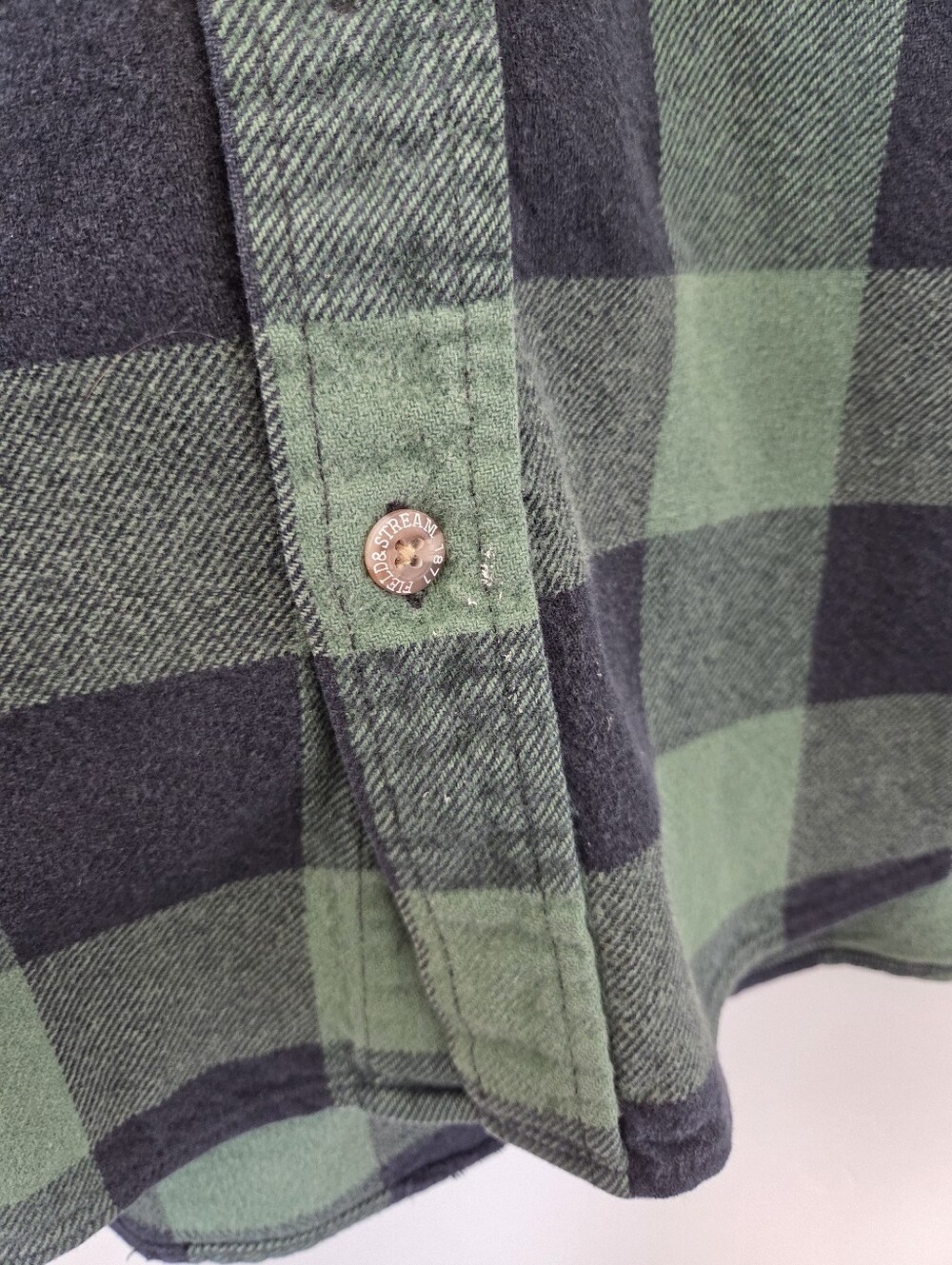 Field & Stream Plaid Flannel Button Up Shirt Men's XL Green Navy Oversized Cabin - Picture 8 of 11